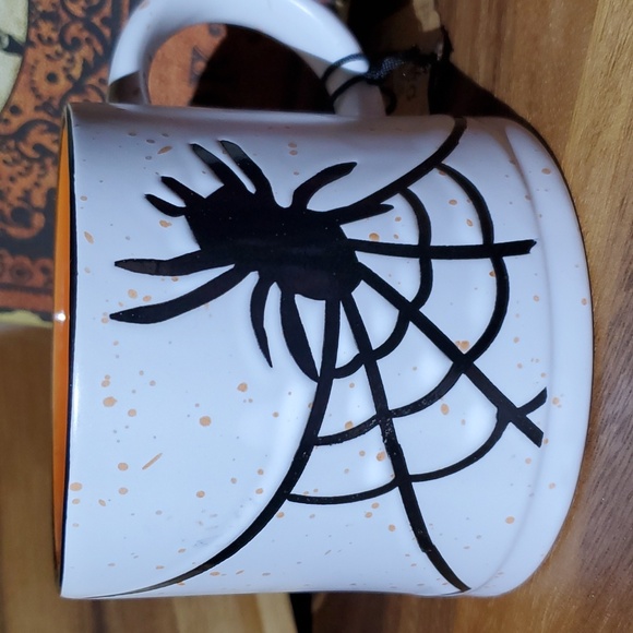 Spider Mug - Picture 3 of 5